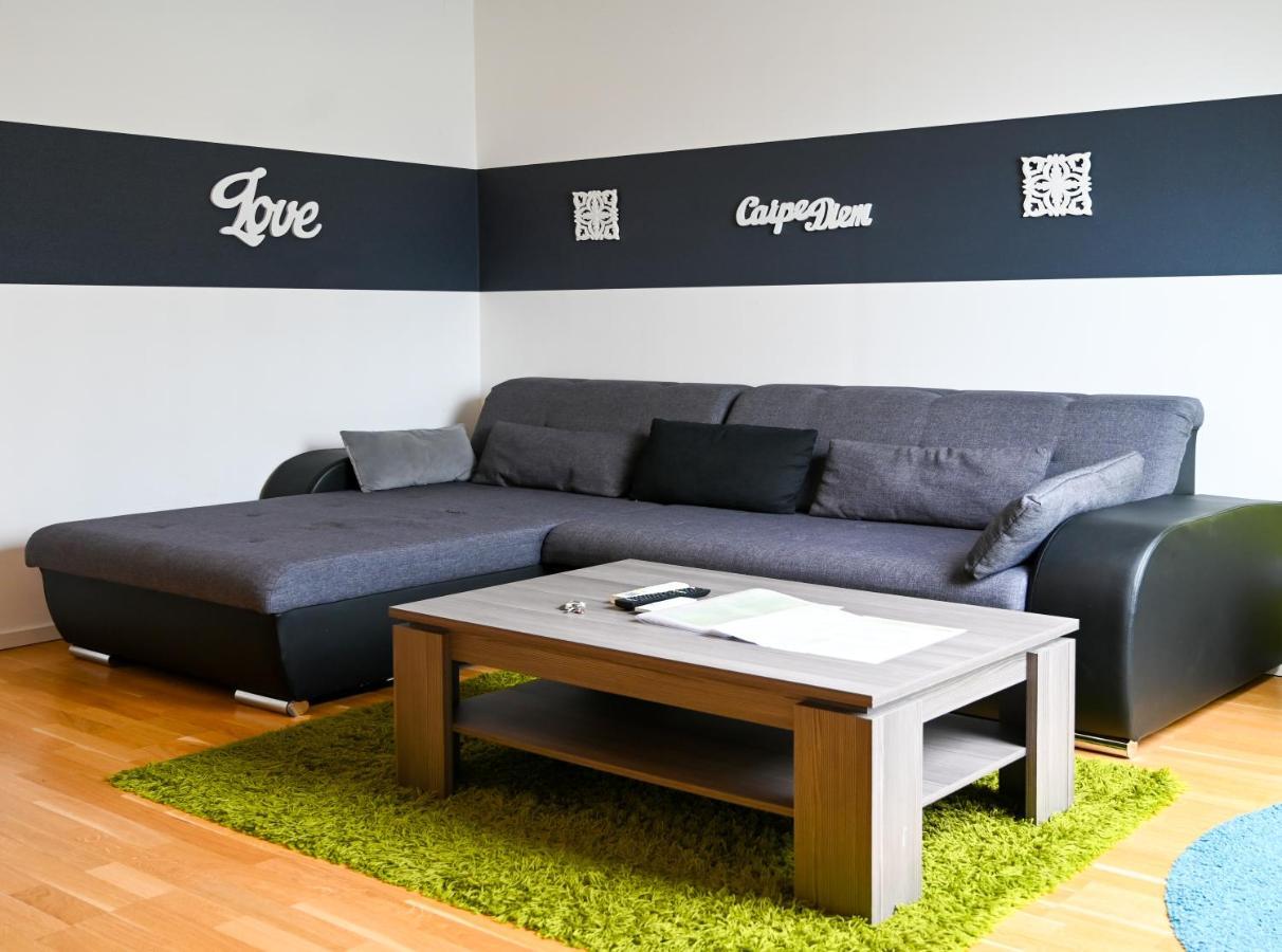 Elegant Duplex Danube Canal Vienna Exterior photo